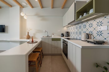 castello amorgos suites