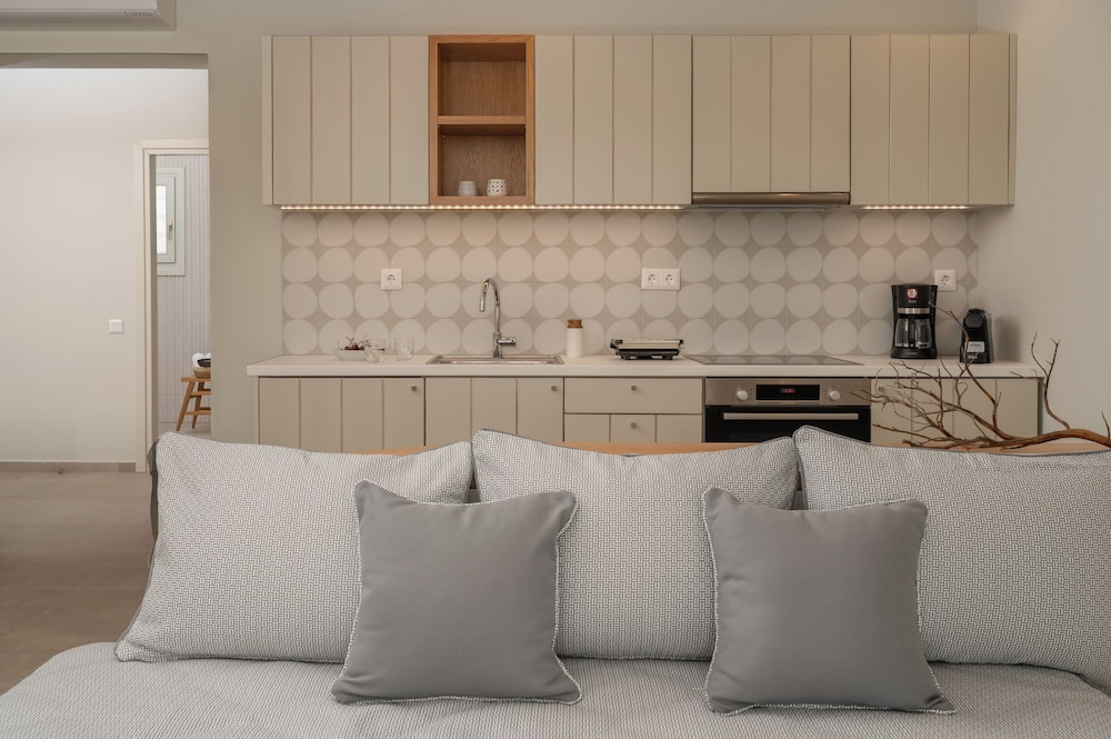 castello amorgos suites