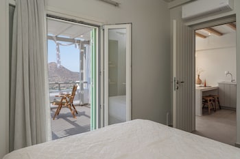 castello amorgos suites