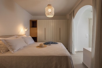 castello amorgos suites