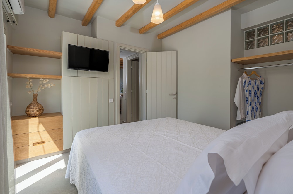 castello amorgos suites