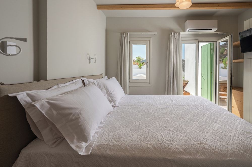 castello amorgos suites