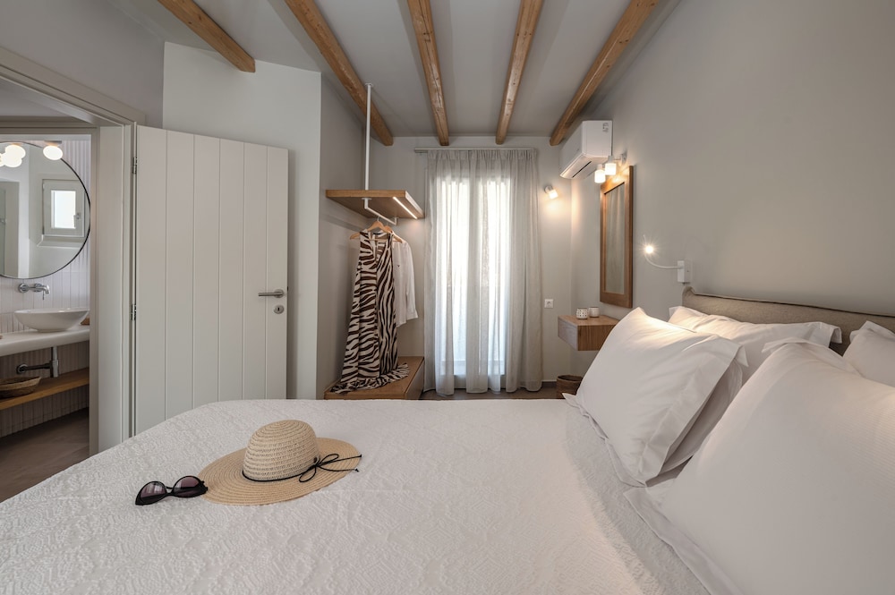 castello amorgos suites