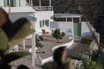 castello amorgos suites