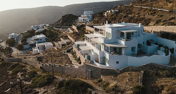 castello amorgos suites