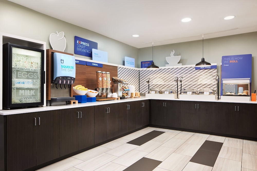 holiday inn express hotel and suites panama city tyndall by ihg