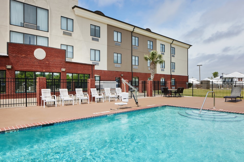 holiday inn express hotel and suites panama city tyndall by ihg