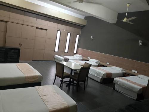golden leaf boutique hotel