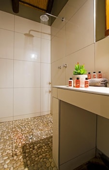 Twyfelfontein Country Lodge,Khorixas>>Damaraland,3 star