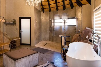 Twyfelfontein Country Lodge,Khorixas>>Damaraland,3 star