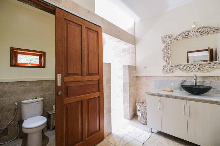 poinciana resort bali