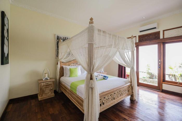 poinciana resort bali