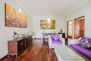 poinciana resort bali