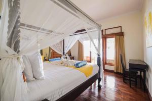 poinciana resort bali