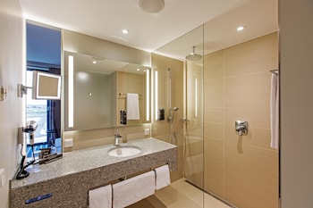 steigenberger airport hotel berlin