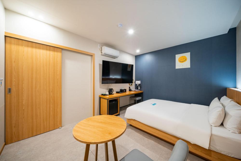 changwon palyongdong hotel leo