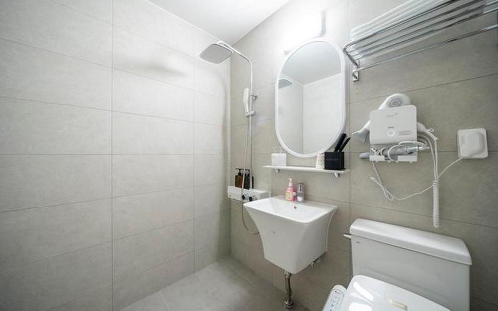 changwon sangnam dong hotel t t