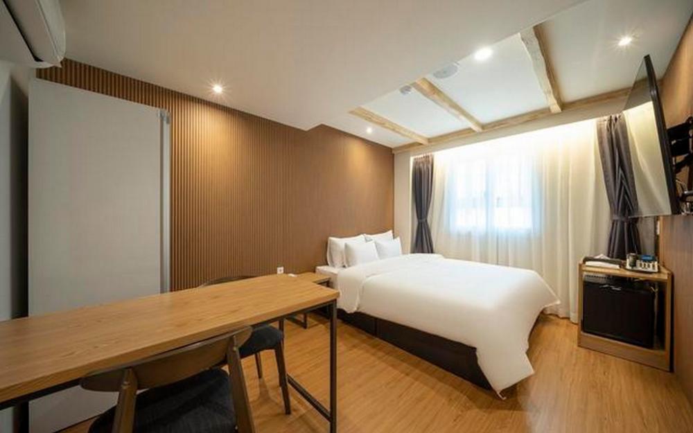 changwon sangnam dong hotel t t