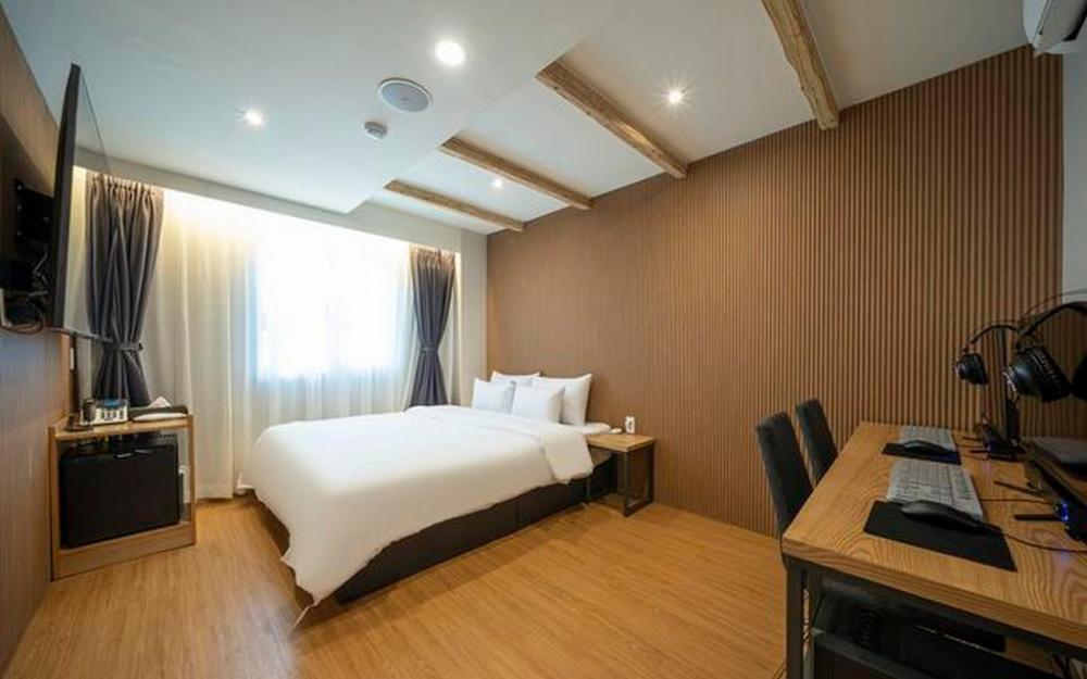 changwon sangnam dong hotel t t