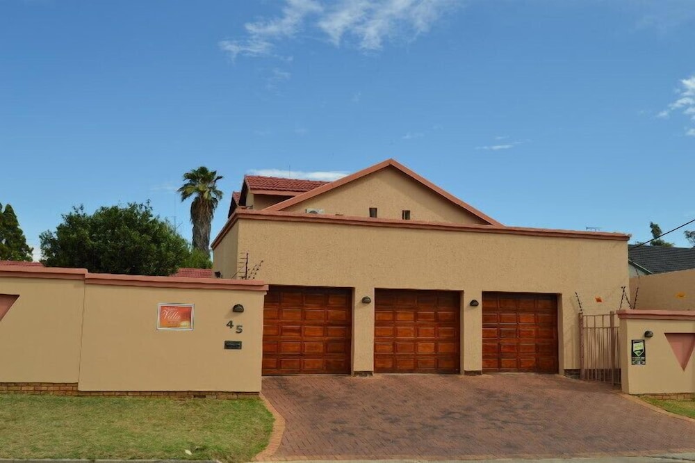 augusta villa st pio guest house