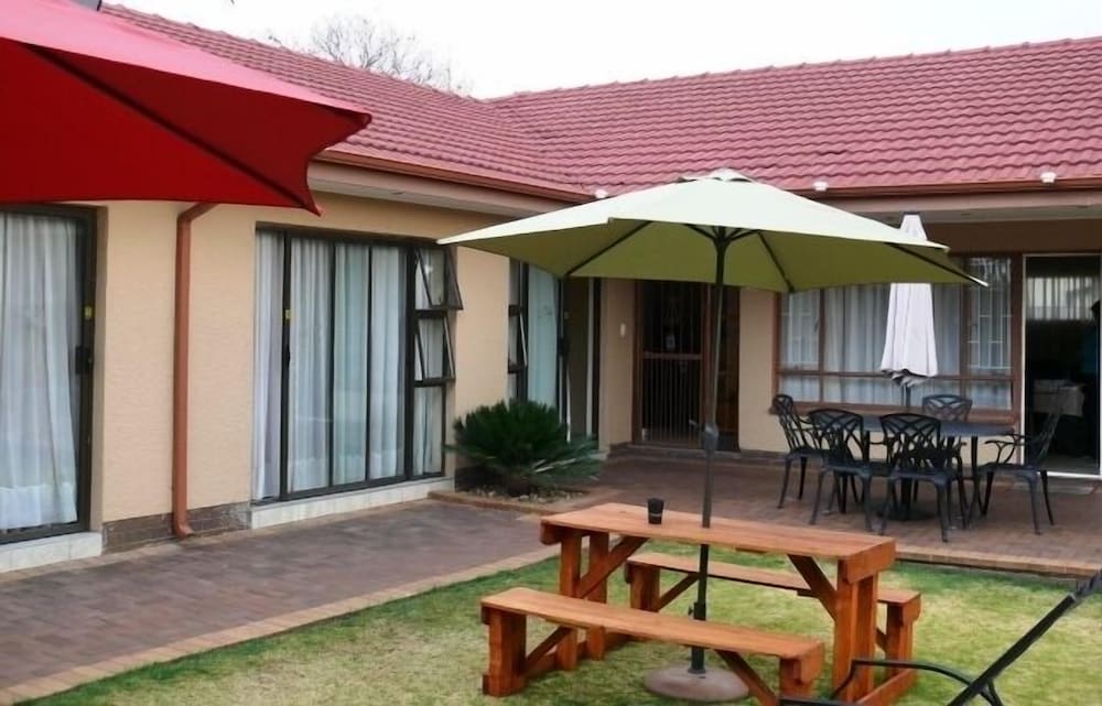 augusta villa st pio guest house