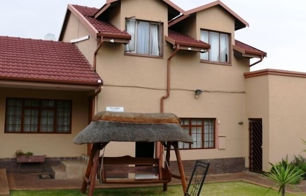 augusta villa st pio guest house