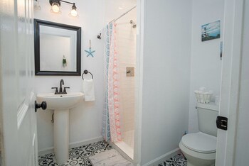 charming 4br 2ba only 5 mins downtown and riverwalk