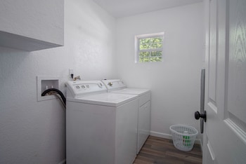 charming 4br 2ba only 5 mins downtown and riverwalk