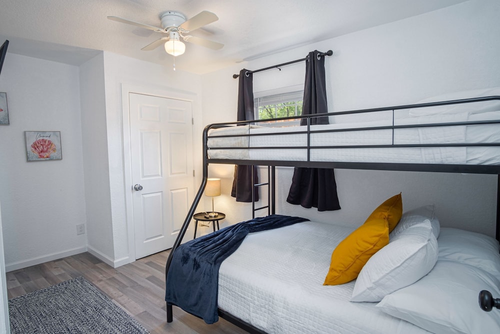 charming 4br 2ba only 5 mins downtown and riverwalk