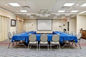 hampton inn and suites by hilton red deer