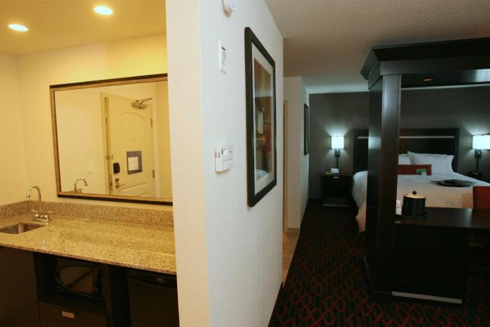 hampton inn and suites by hilton red deer