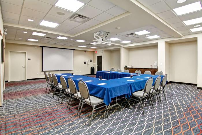 hampton inn and suites by hilton red deer