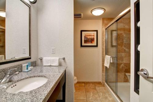 hampton inn and suites by hilton red deer