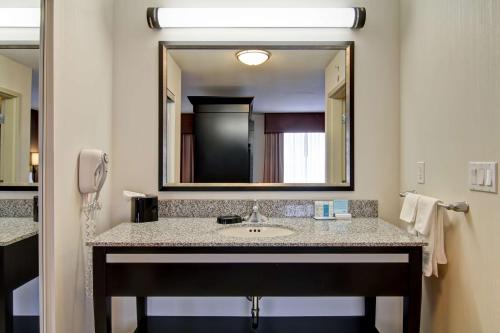 hampton inn and suites by hilton red deer