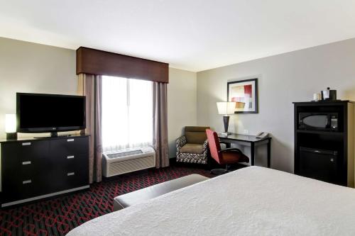hampton inn and suites by hilton red deer