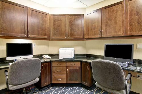hampton inn and suites by hilton red deer