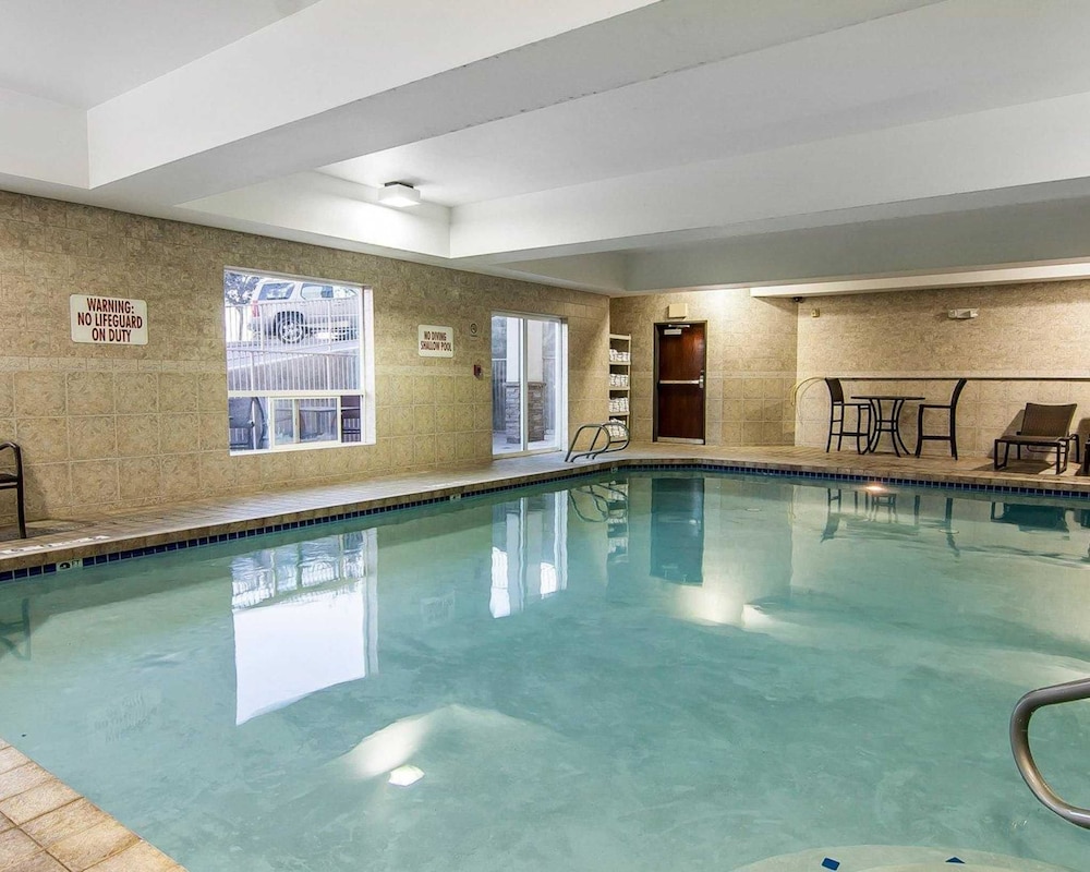 comfort suites redmond airport