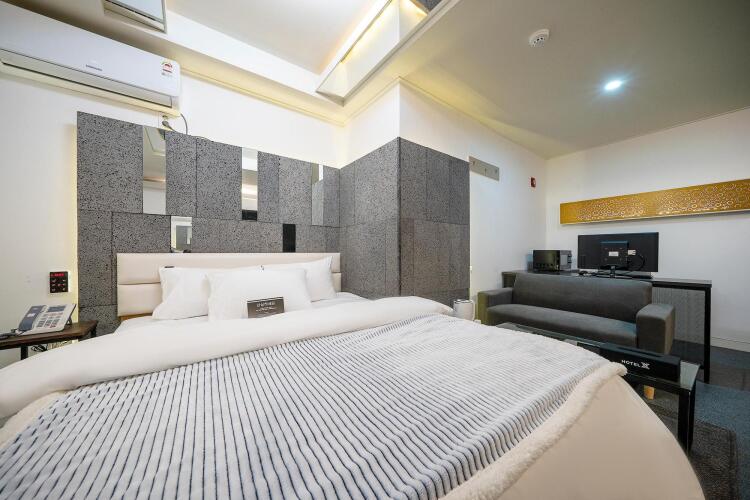 cheongdo hotel x