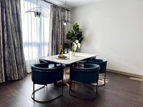 chez hotel arlington heights