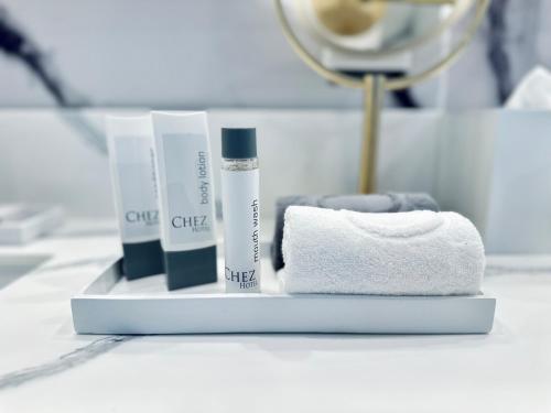 chez hotel arlington heights