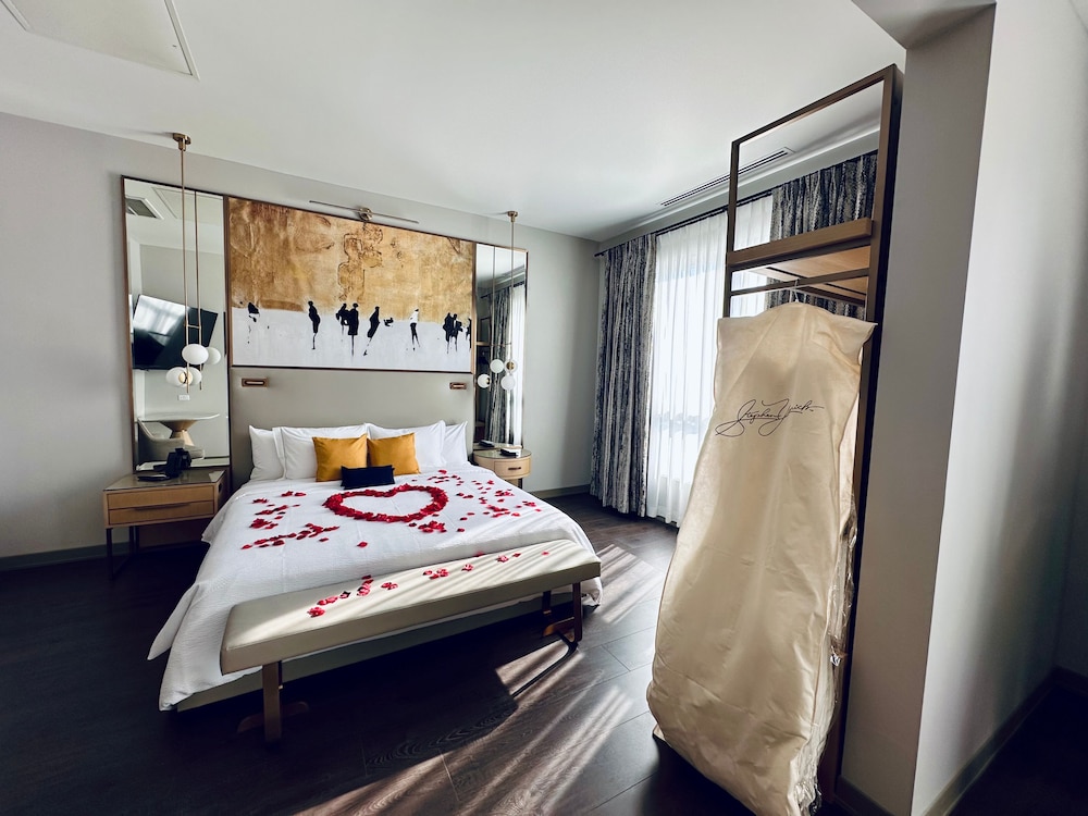 chez hotel arlington heights