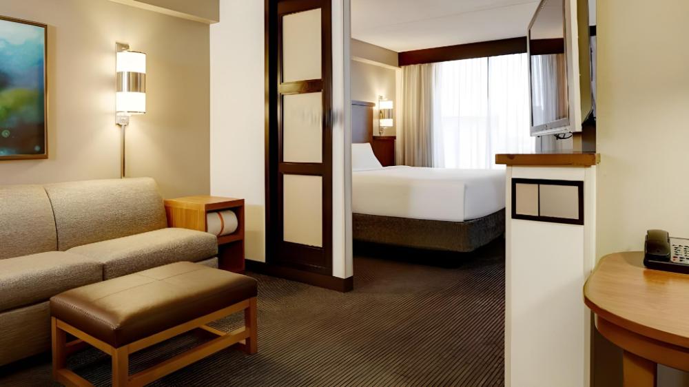 hyatt place reno tahoe airport
