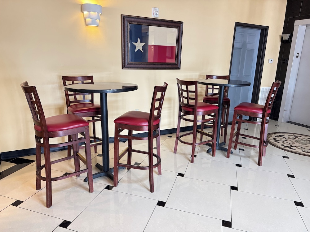 robinson inn and suites