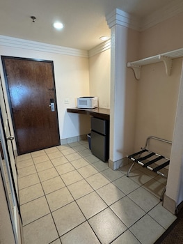 robinson inn and suites