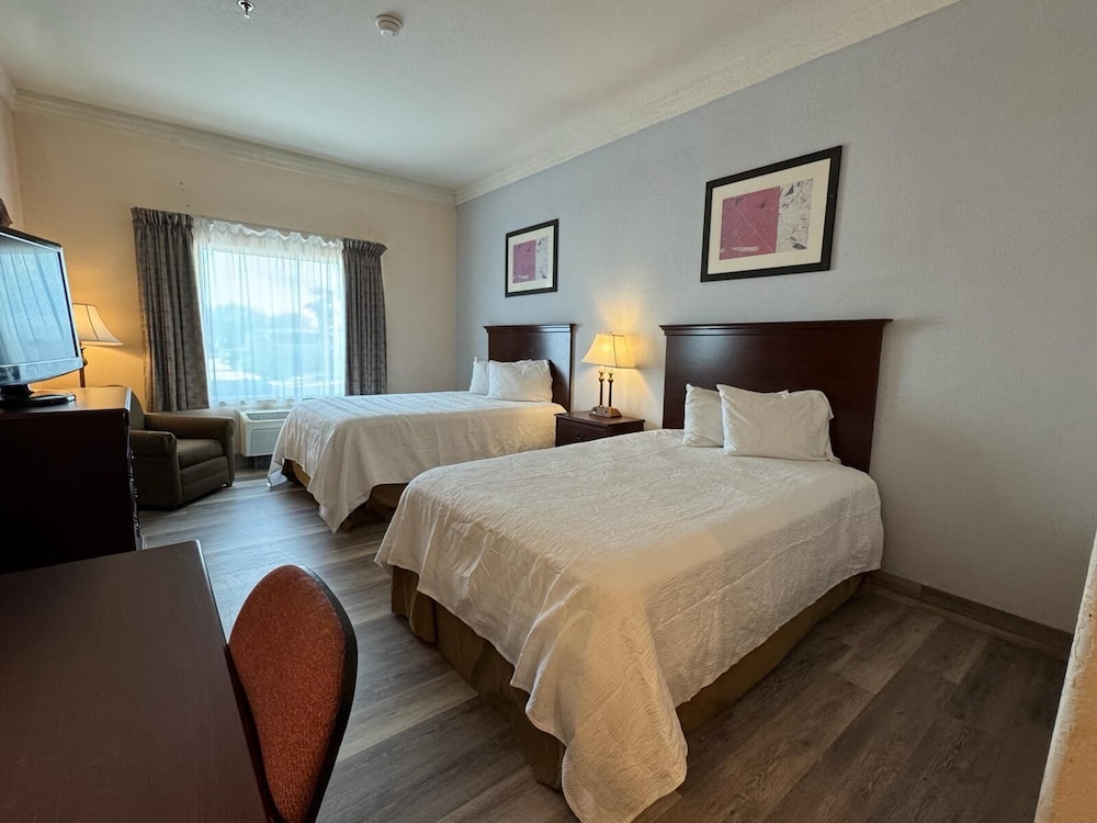 robinson inn and suites