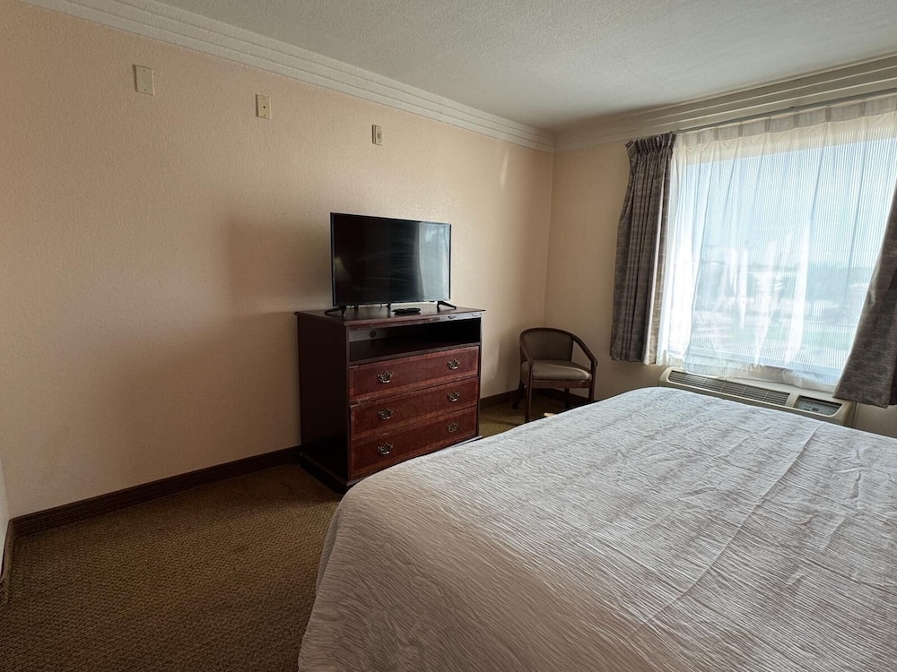 robinson inn and suites