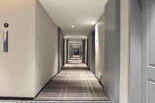 city comfort hotel luocheng chengzhong building