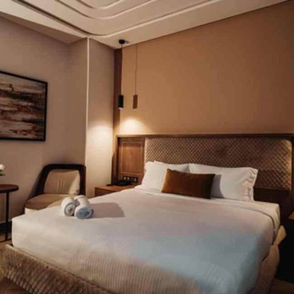 city hotel by waves
