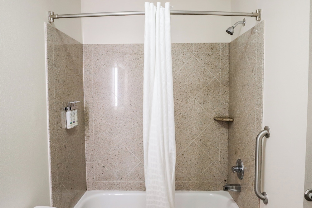 candlewood suites richmond airport by ihg