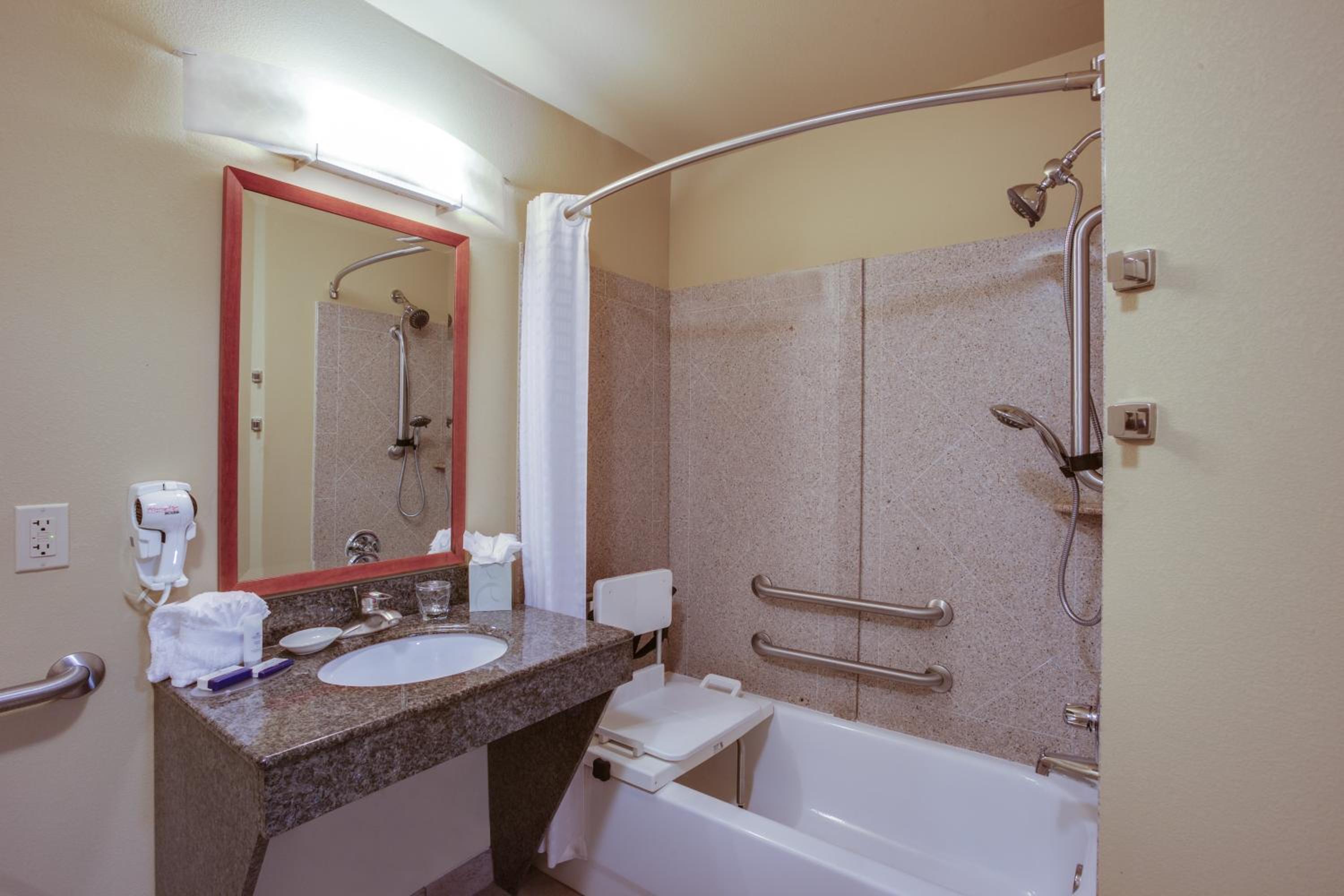 candlewood suites richmond airport by ihg